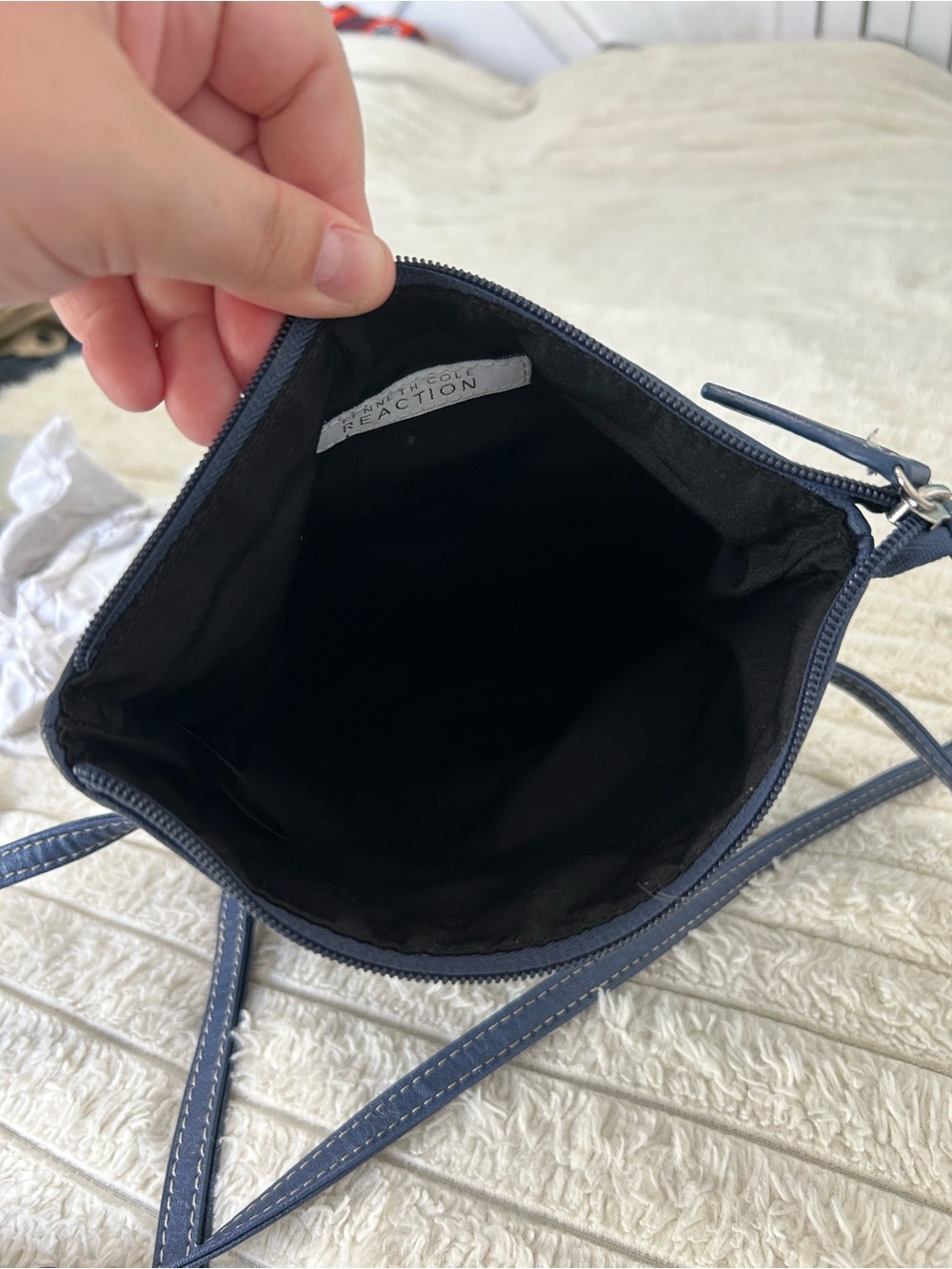 Kenneth Cole Reaction Navy Slim Crossbody with Front Zip - Picture 5 of 9
